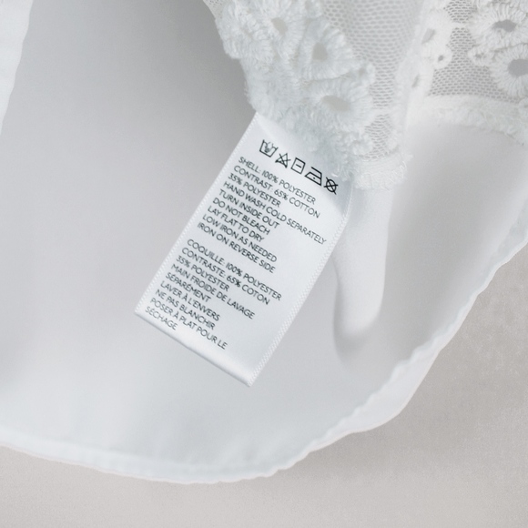 UO // Sleeveless Floral Eyelet Blouse - Picture 4 of 4